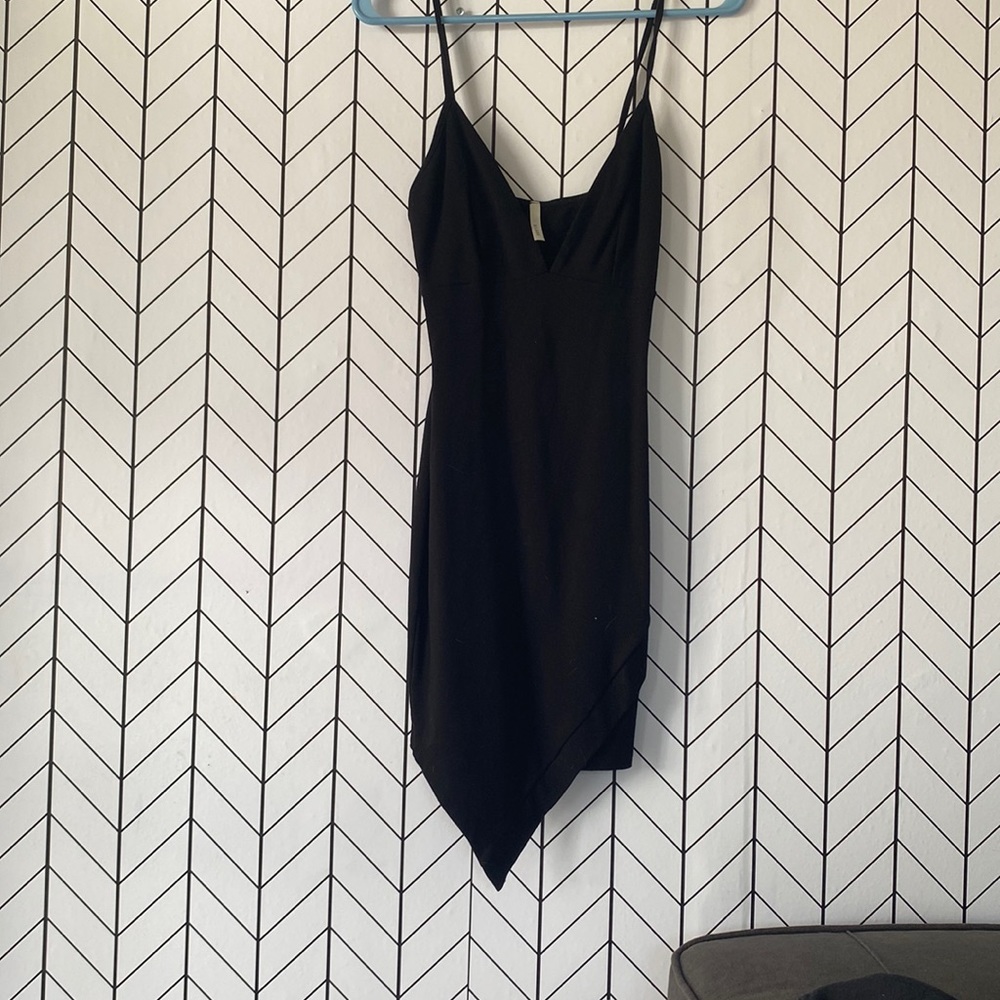 Black body fitting dress